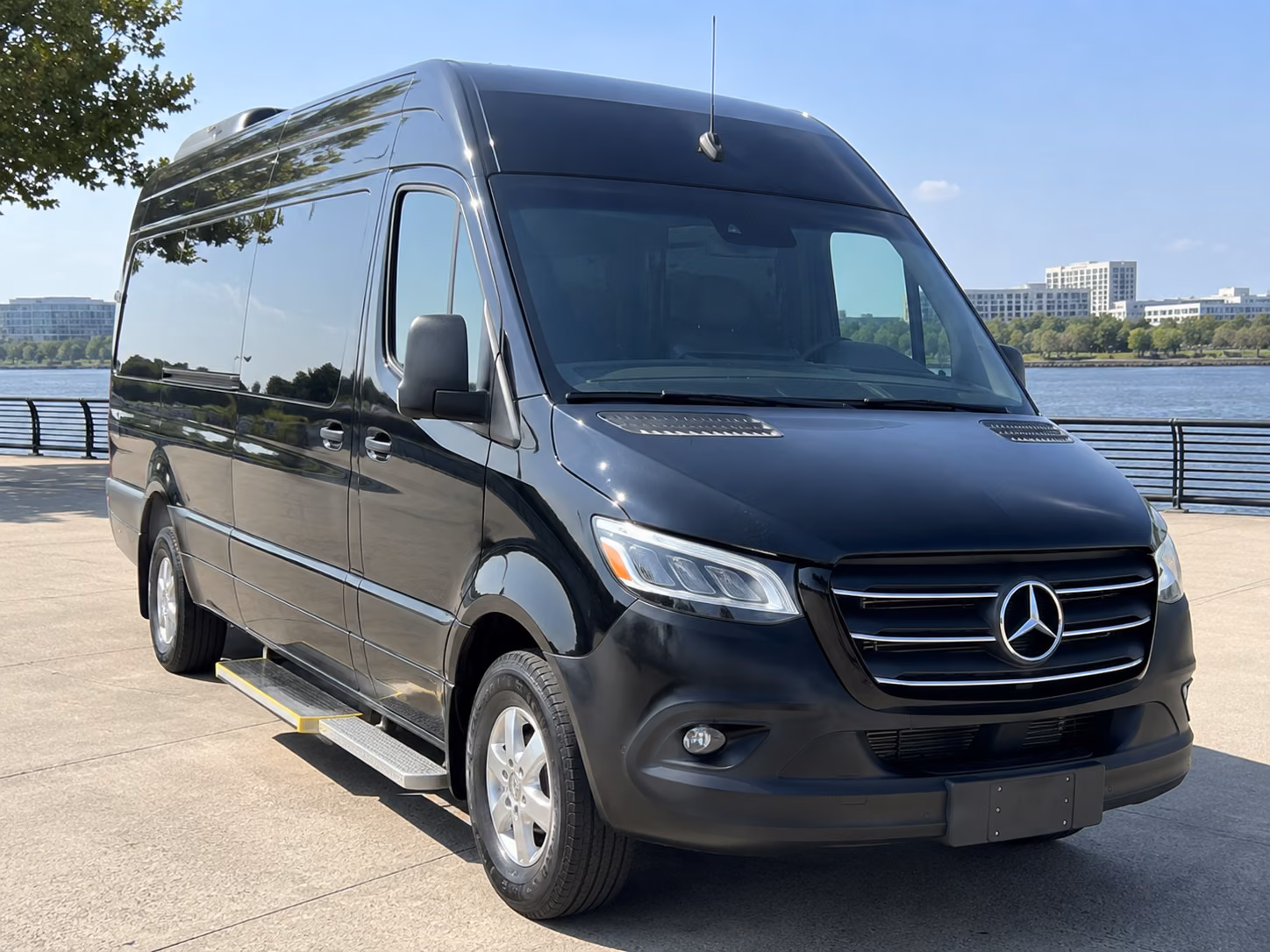 buffalo 20 passenger sprinter van